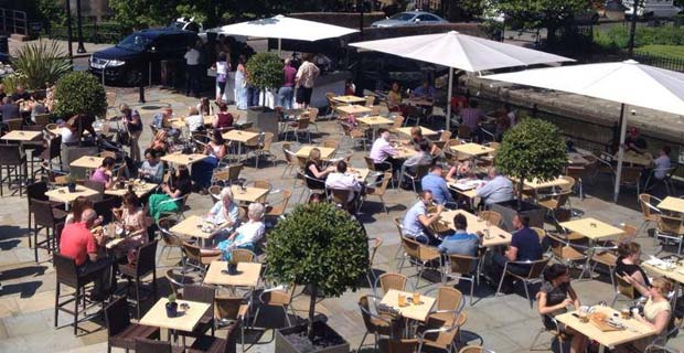 Dining Alfresco